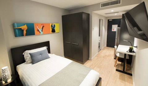 Studio 8 Residences - Adults Only - Tourism Caloundra 13