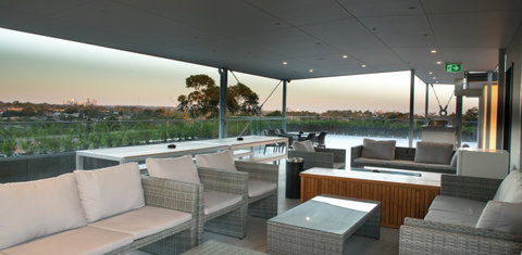 Studio 8 Residences - Adults Only - Tourism Caloundra 7
