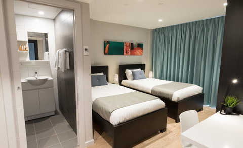 Studio 8 Residences - Adults Only - Tourism Caloundra 2