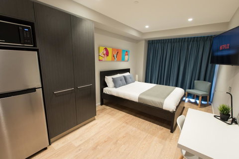 Studio 8 Residences - Adults Only - Tourism Caloundra 11