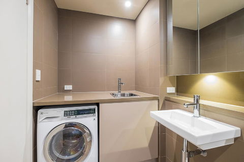 Australian Tower Stay - Tourism Caloundra 16
