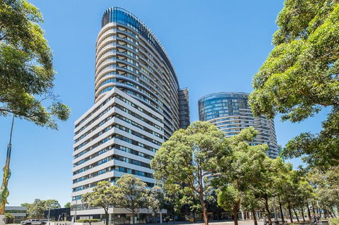 Australian Tower Stay - Tourism Caloundra 0