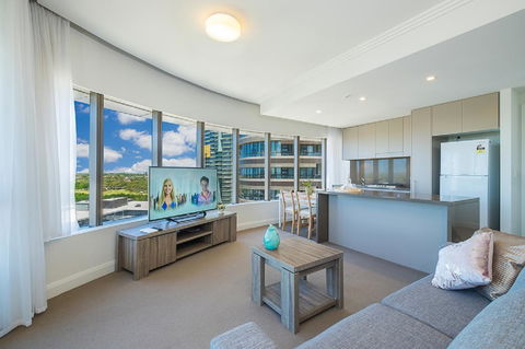 Australian Tower Stay - Tourism Caloundra 3