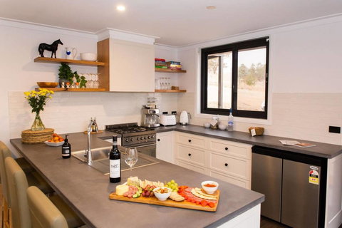 Belisi Farmstay Cottage - Tourism Caloundra 4