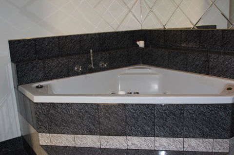 Hume Inn Motel Albury CBD - Tourism Caloundra 21