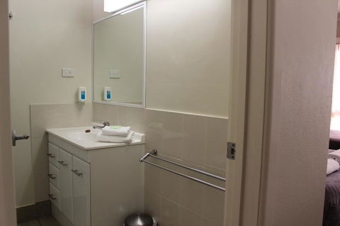 Hume Inn Motel Albury CBD - Tourism Caloundra 4
