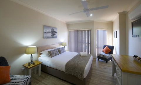 Marty's @ Little Beach - Tourism Caloundra 25