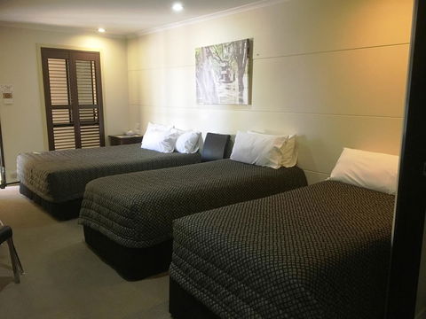 Balranald Club Motel - Tourism Caloundra 21