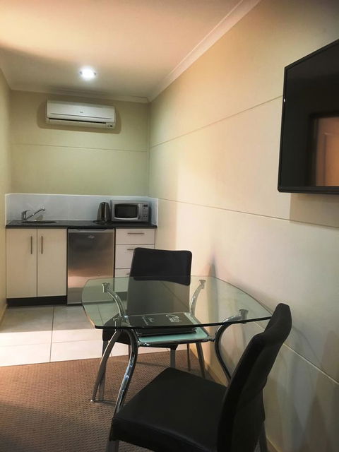 Balranald Club Motel - Tourism Caloundra 9