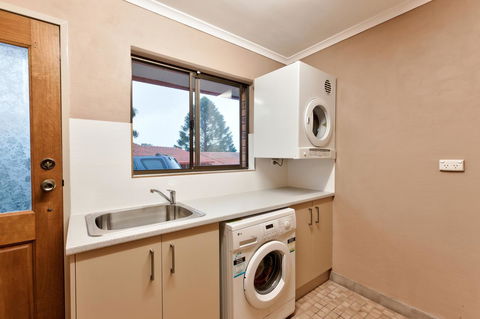 Hume Country Motor Inn - Tourism Caloundra 26