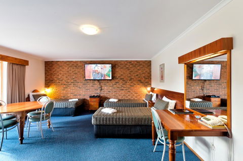Hume Country Motor Inn - Tourism Caloundra 32