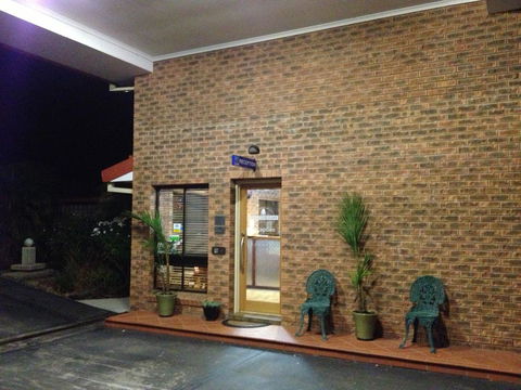 Hume Country Motor Inn - Tourism Caloundra 25