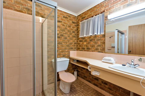 Hume Country Motor Inn - Tourism Caloundra 41