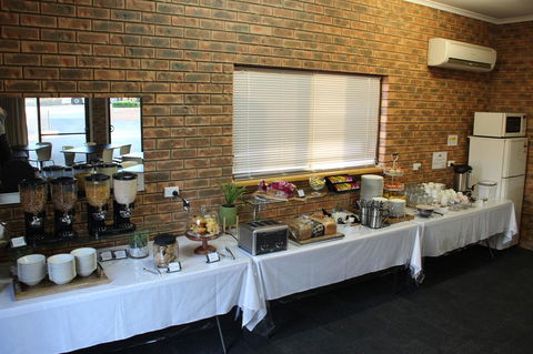 Hume Country Motor Inn - Tourism Caloundra 20