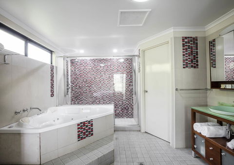 Mercure Darwin Airport Resort - Tourism Caloundra 11