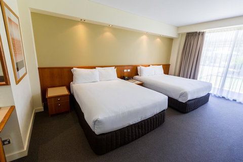 Crowne Plaza Alice Springs Lasseters, An IHG Hotel - Tourism Caloundra 9