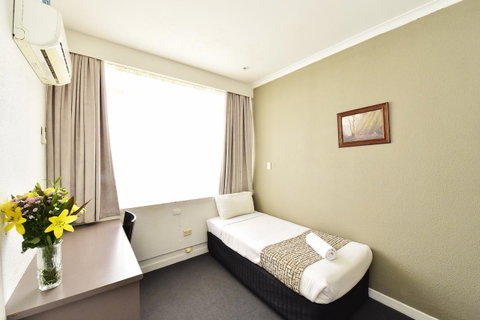 Diplomat Hotel Alice Springs - Tourism Caloundra 7