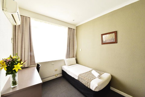 Diplomat Hotel Alice Springs - Tourism Caloundra 34