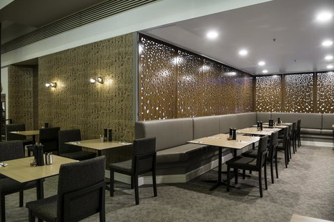 DoubleTree By Hilton Alice Springs - Tourism Caloundra 23