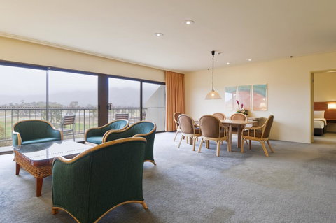 DoubleTree By Hilton Alice Springs - Tourism Caloundra 35