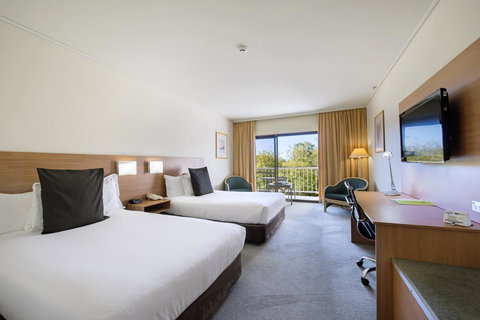 DoubleTree By Hilton Alice Springs - Tourism Caloundra 24