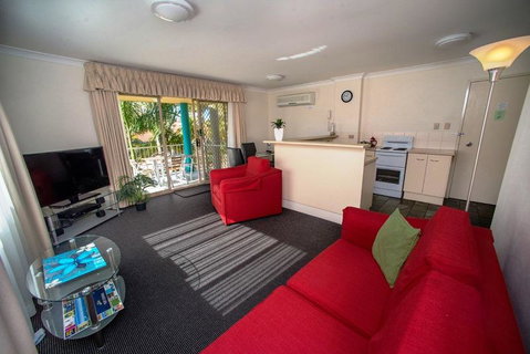 Beaches Serviced Apartments - Tourism Caloundra 12