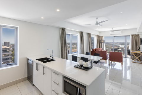 Oaks Darwin Elan Hotel - Tourism Caloundra 3