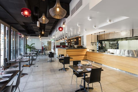 Oaks Darwin Elan Hotel - Tourism Caloundra 22
