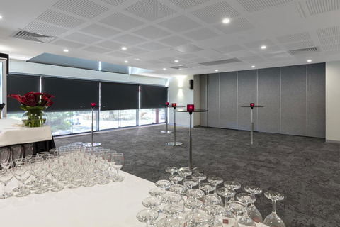 Oaks Darwin Elan Hotel - Tourism Caloundra 27