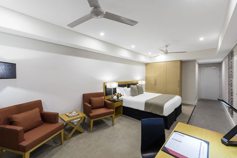 Oaks Darwin Elan Hotel - Tourism Caloundra 11