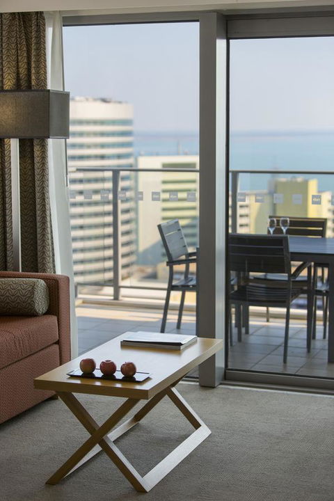 Oaks Darwin Elan Hotel - Tourism Caloundra 14