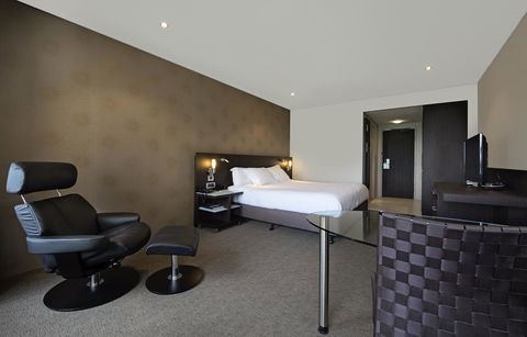 Hilton Darwin - Tourism Caloundra 26