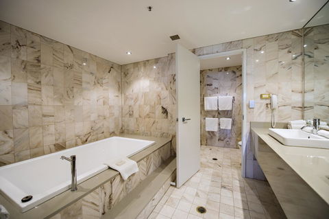 Hilton Darwin - Tourism Caloundra 35