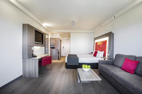 Novotel Darwin CBD - Tourism Caloundra 9