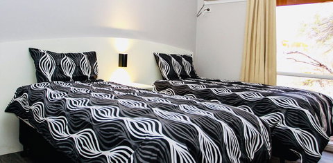 Erldunda Desert Oaks Resort - Tourism Caloundra 2