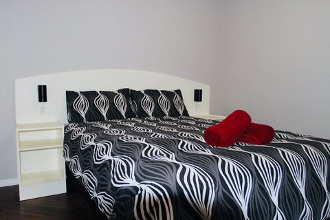 Erldunda Desert Oaks Resort - Tourism Caloundra 5