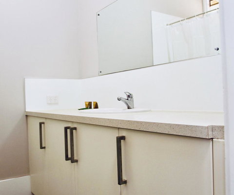 Erldunda Desert Oaks Resort - Tourism Caloundra 11