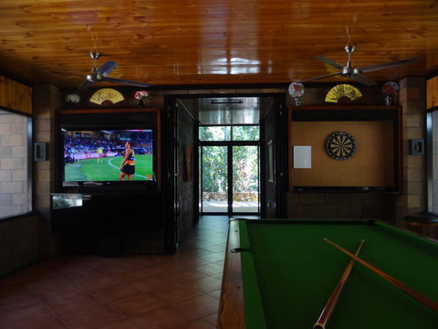 DARWIN'S SHADY ACRES RETREAT - Tourism Caloundra 16