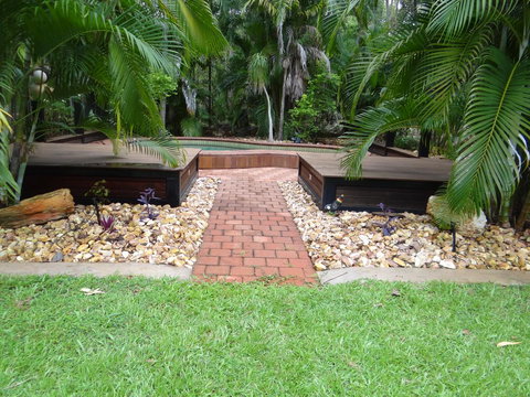 DARWIN'S SHADY ACRES RETREAT - Tourism Caloundra 10