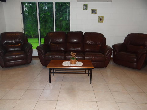 DARWIN'S SHADY ACRES RETREAT - Tourism Caloundra 22