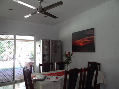 DARWIN'S SHADY ACRES RETREAT - Tourism Caloundra 25