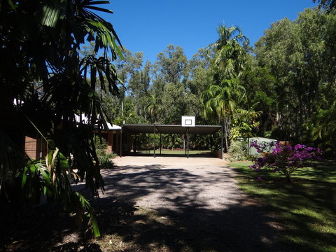DARWIN'S SHADY ACRES RETREAT - Tourism Caloundra 4