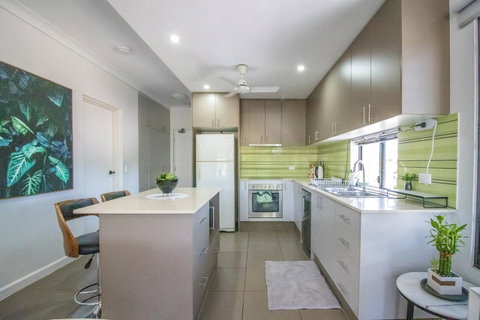 ZEN QUEST - The NOMADS PAD Near Nightcliff Markets & Sunset Foreshore - Tourism Caloundra 26