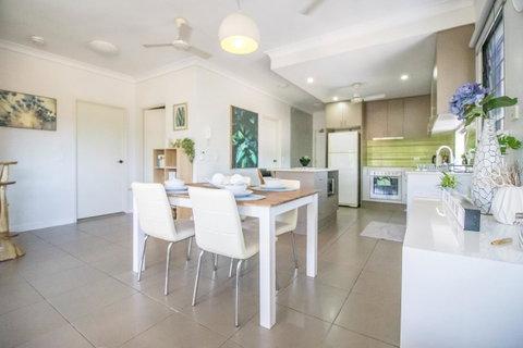 ZEN QUEST - The NOMADS PAD Near Nightcliff Markets & Sunset Foreshore - Tourism Caloundra 13