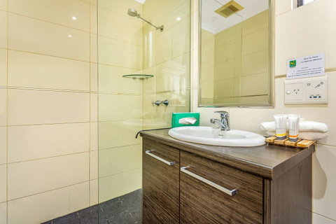 Quality Hotel Darwin Airport - Tourism Caloundra 2