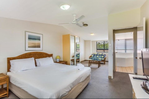 Nelson Bay Breeze - Tourism Caloundra 25