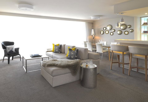 QT Canberra - Tourism Caloundra 24