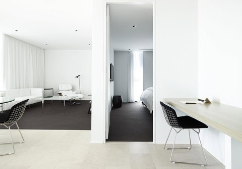 Burbury Hotel - Tourism Caloundra 24