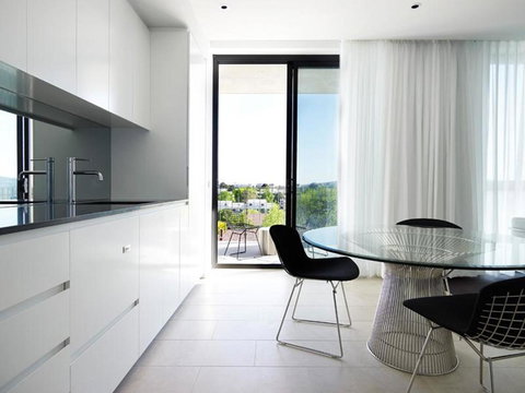 Burbury Hotel - Tourism Caloundra 8