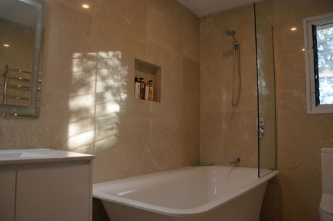 Garden Room - Tourism Caloundra 11